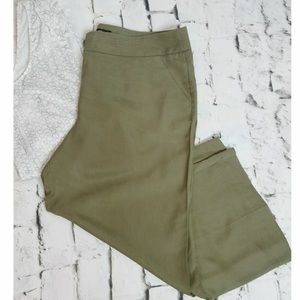 NY and CO olive green wide leg Capri